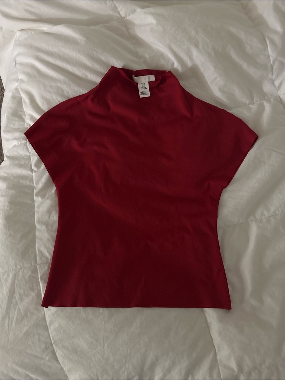 Women’s Mock Neck Short Sleeve Top - Red